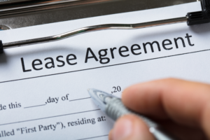 Signing Lease agreement essential clauses
