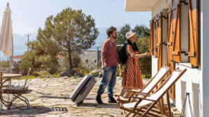 travellers arriving to an airbnb