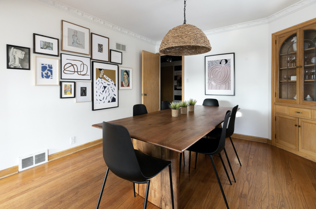 How to Create a stunning gallery wall